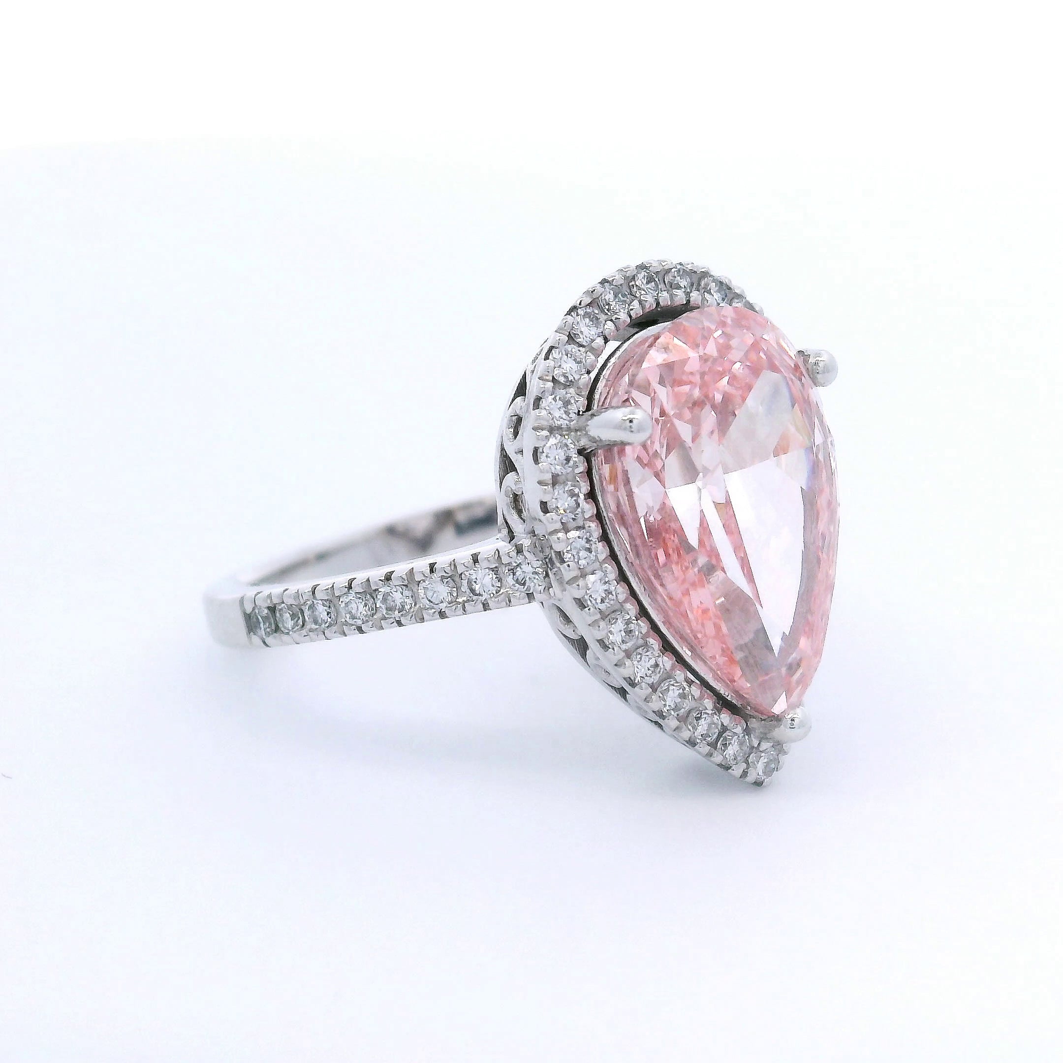 18k White Gold 5ct Fancy Vivid Pink Pear Shaped Lab-Grown Diamond Halo Ring