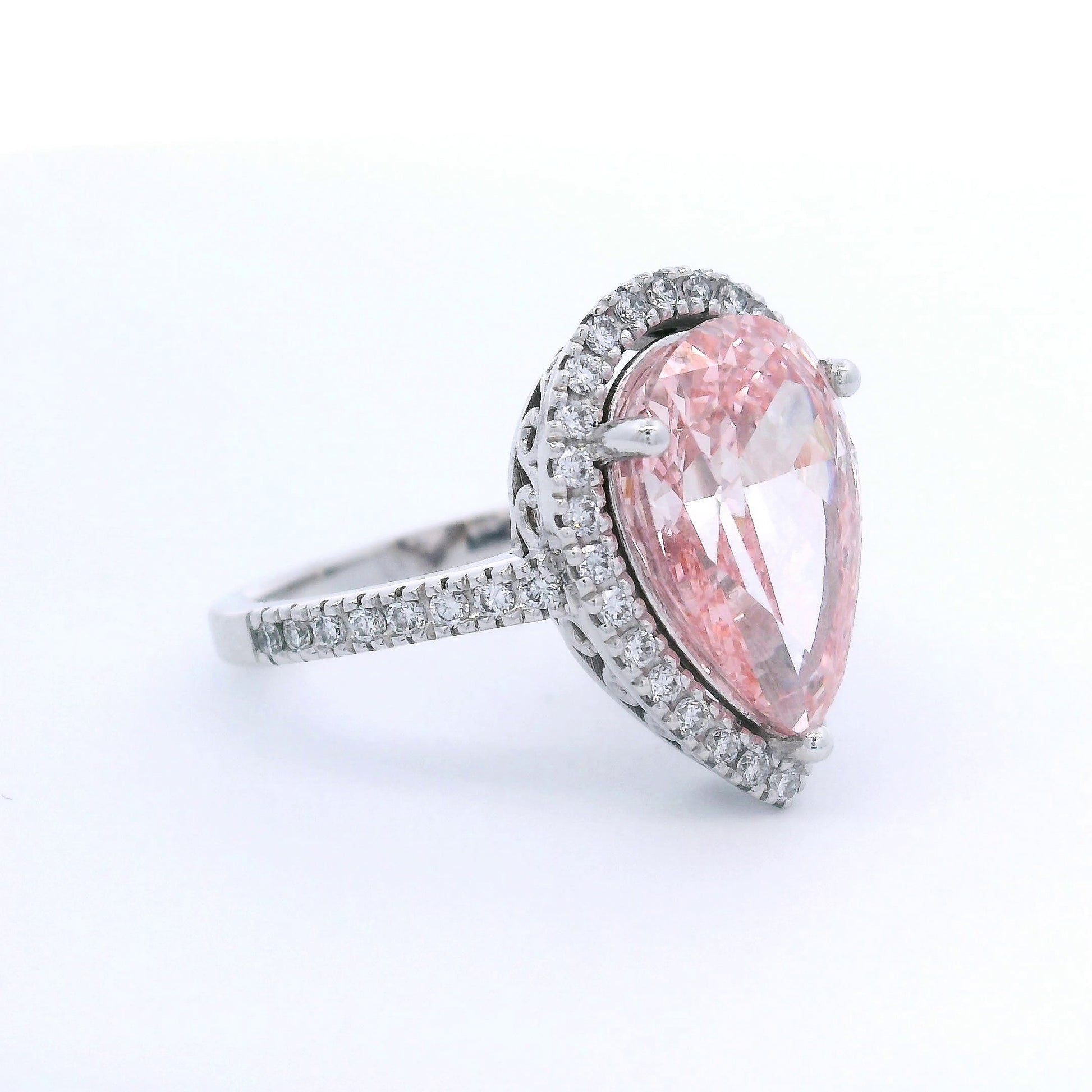 18k White Gold 5ct Fancy Vivid Pink Pear Shaped Lab-Grown Diamond Halo Ring