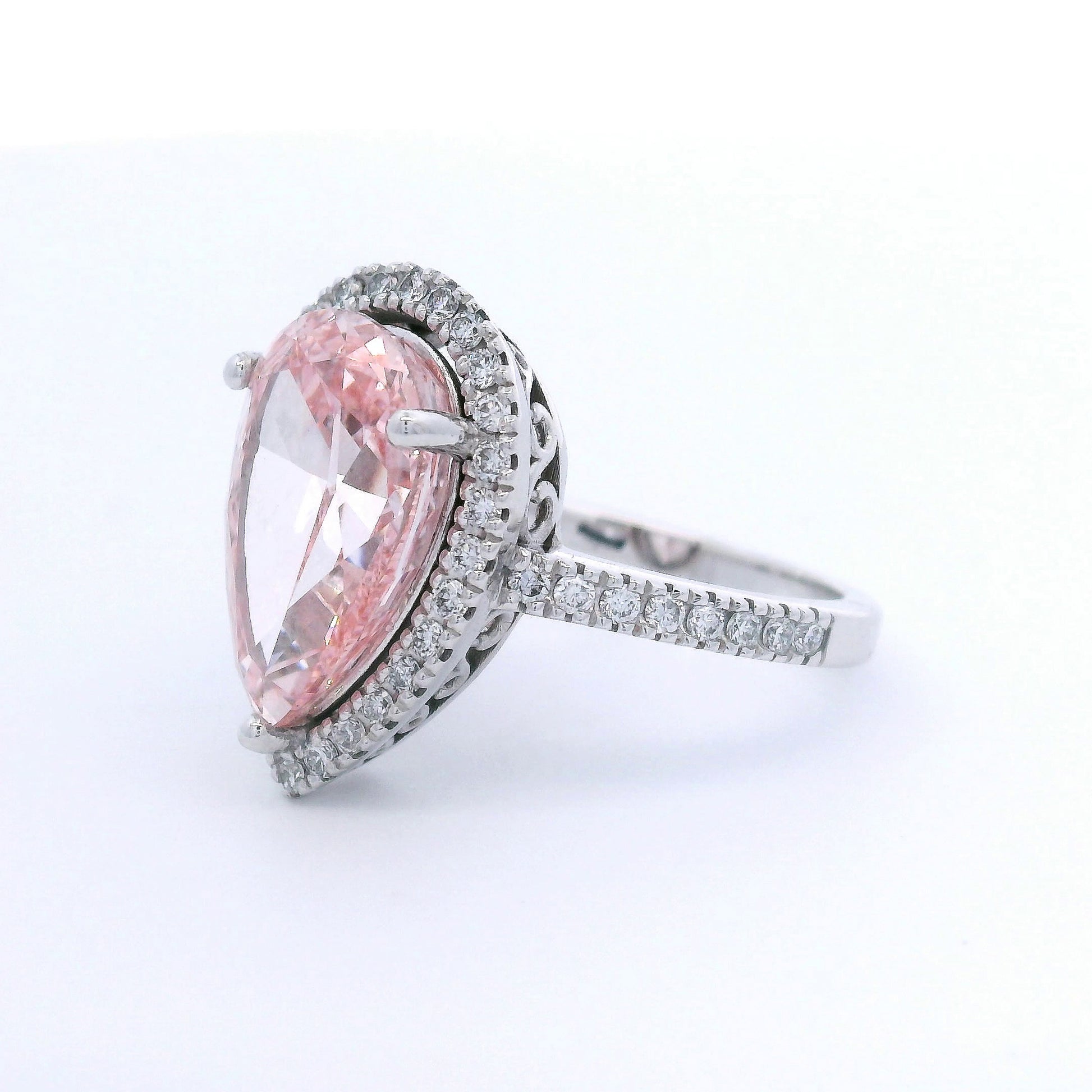 18k White Gold 5ct Fancy Vivid Pink Pear Shaped Lab-Grown Diamond Halo Ring
