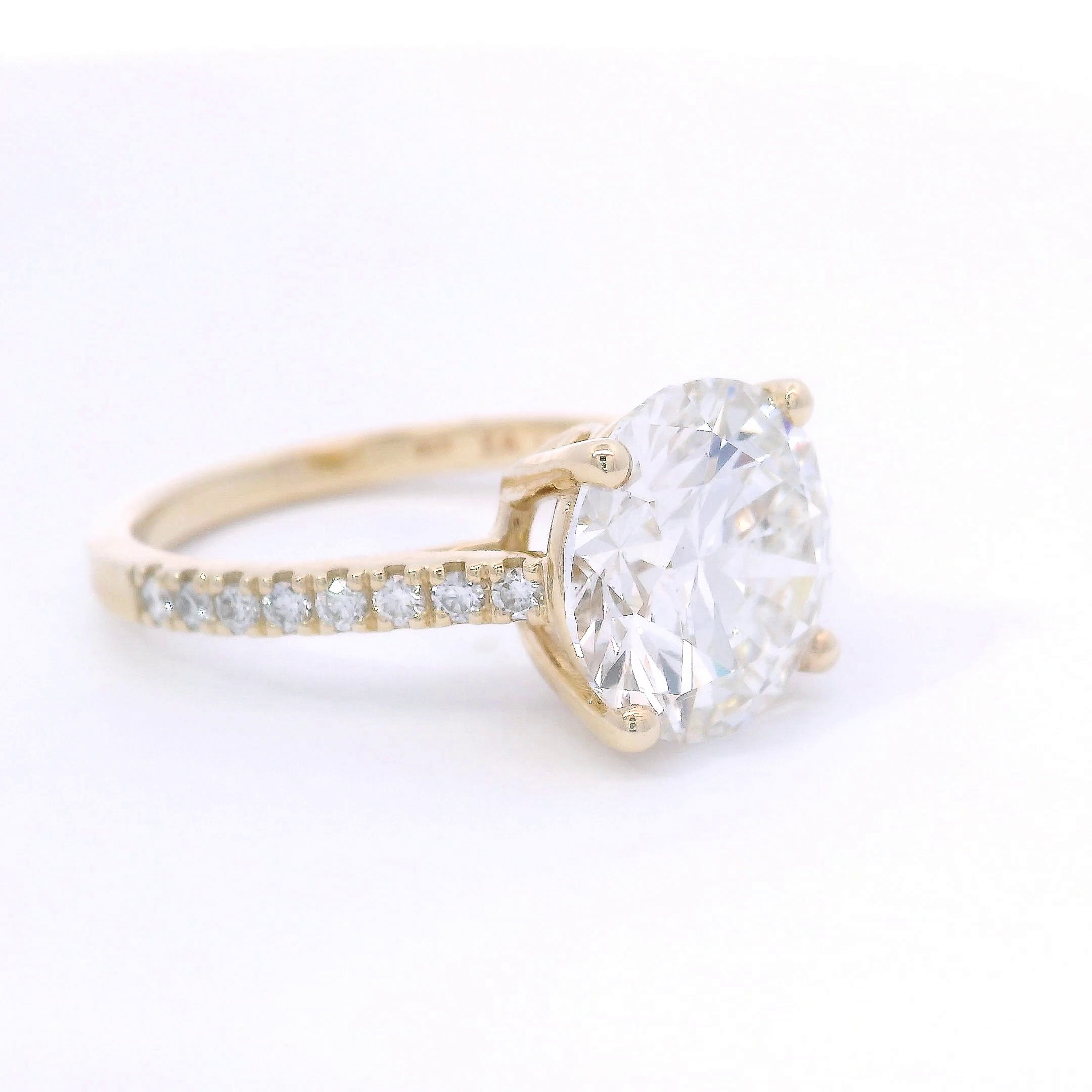 9k Yellow Gold 4ct Round Brilliant Cut Lab-Grown Diamond Solitaire with Diamond Band