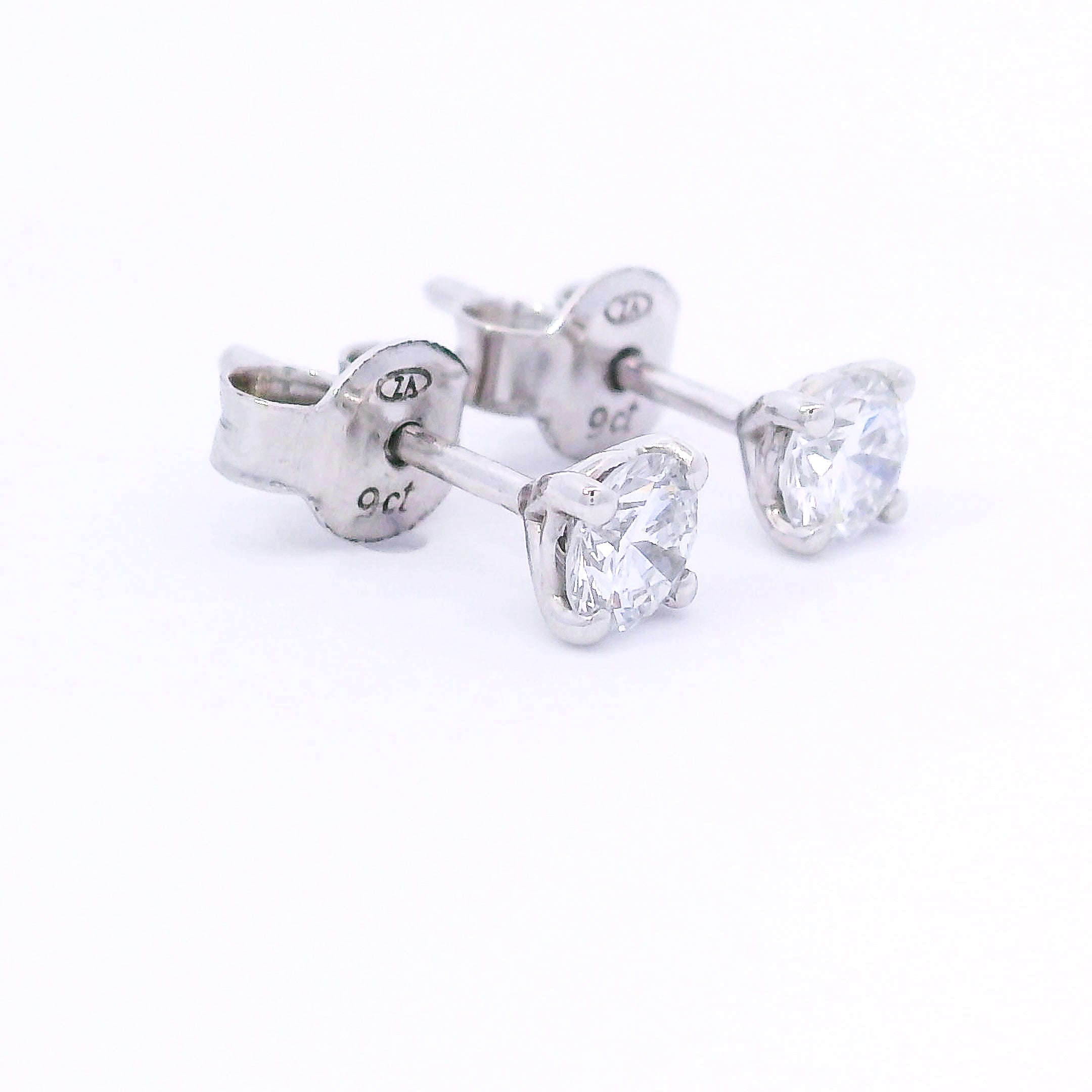 9k White Gold 4 Claw Round Brilliant Lab-Grown Diamond Studs