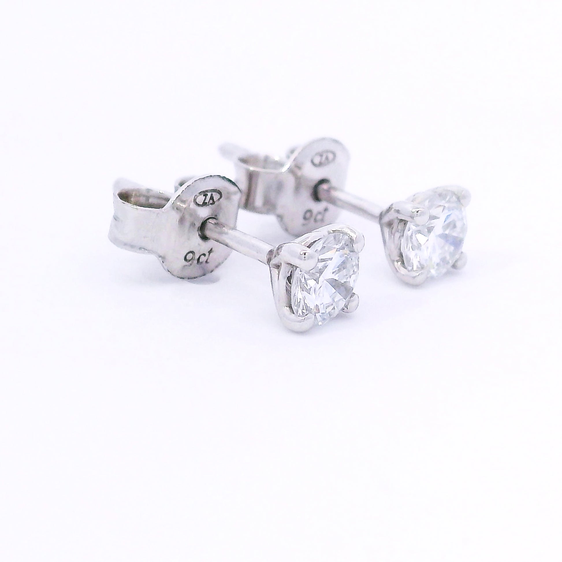 9k White Gold 4 Claw Round Brilliant Lab-Grown Diamond Studs