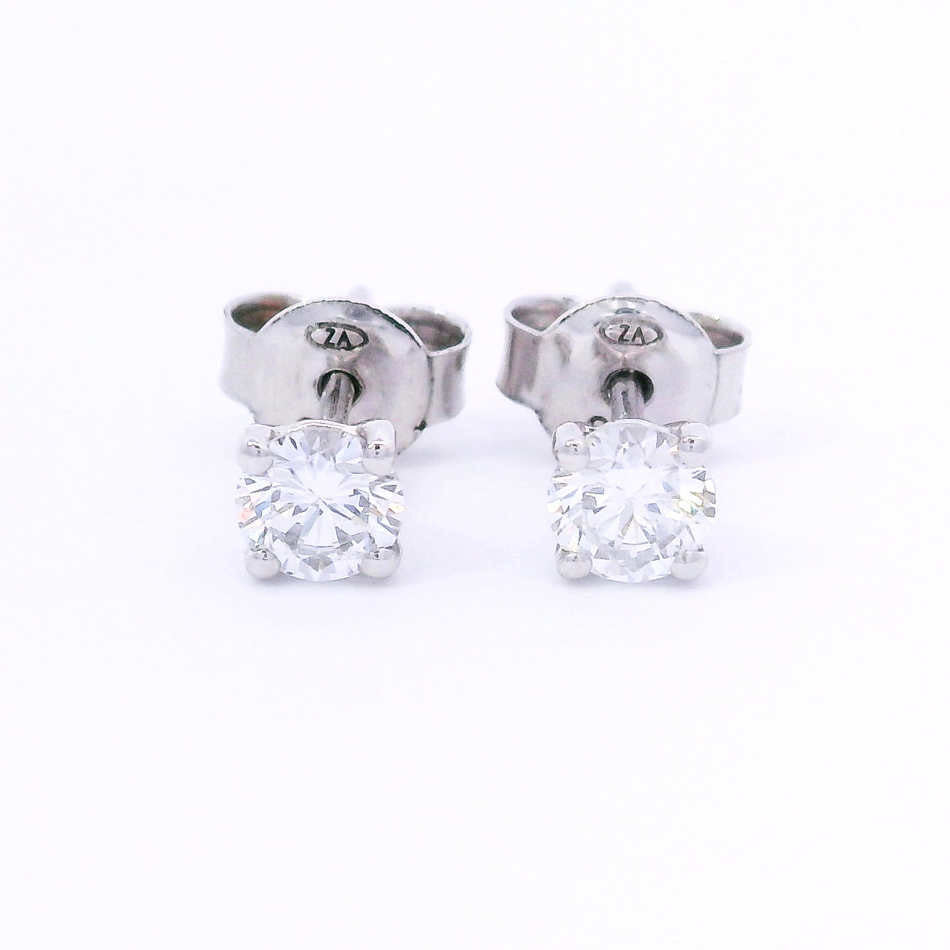 9k White Gold 4 Claw Round Brilliant Lab-Grown Diamond Studs
