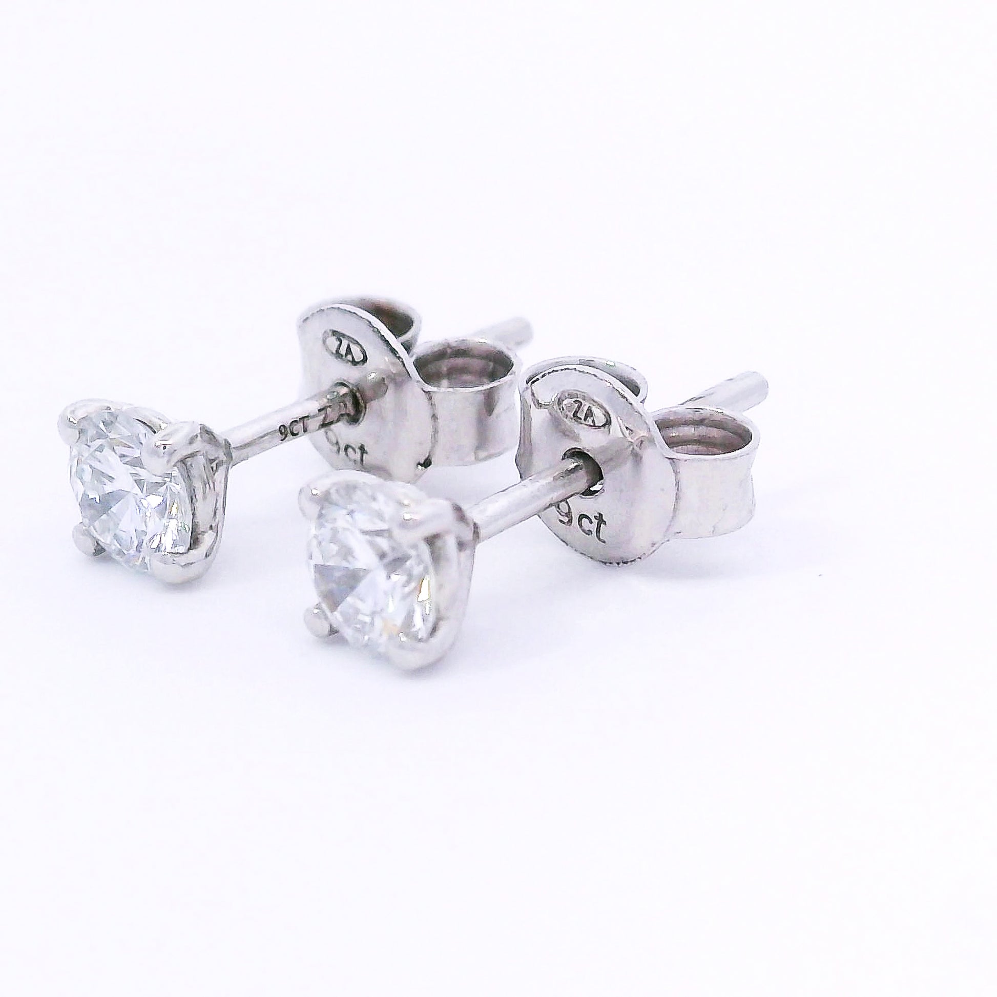 9k White Gold 4 Claw Round Brilliant Lab-Grown Diamond Studs